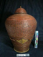 藏品(大型陶器外編竹籃)的圖片